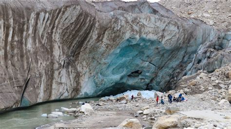 Gaumukh glacier | Bhojwasa to Gaumukh | गंगा का उद्गम | - YouTube