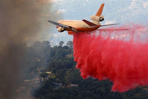 Lawsuit over water pollution could curb use of aerial retardant to fight wildfires | Flipboard