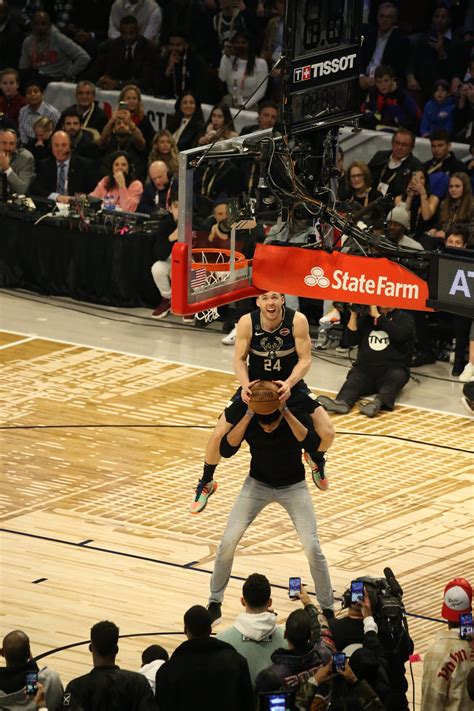 Pat Connaughton Competes in 2020 AT&T Slam Dunk Contest Photo Gallery ...