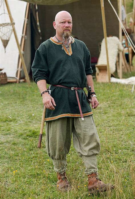 Reenactor at Viking market in Hobro, 2009. I like the Tunic! http ...