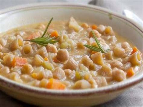 Garbanzo Bean Soup Recipe and Nutrition - Eat This Much