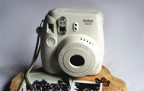 Top 3 Best Polaroid Cameras For Weddings & Guest Books | Geartacular