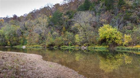 Ozark Mountains attractions & scenery - Mississippi River Country