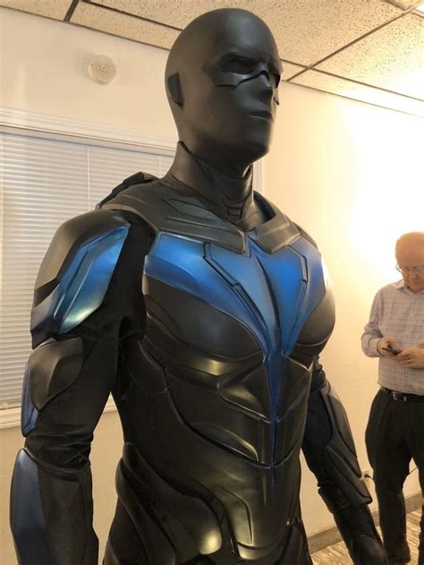 Titans Nightwing Suit | Nightwing cosplay, Nightwing, Superhero movies