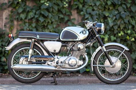 1962 Honda CB77 Super Hawk | Bike-urious