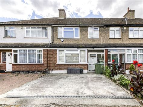 3 bed terraced house for sale in Marlow Close, London SE20 - Zoopla