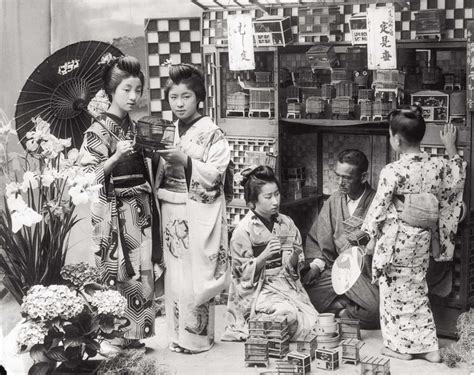 Fascinating photos of life in 1920s Japan