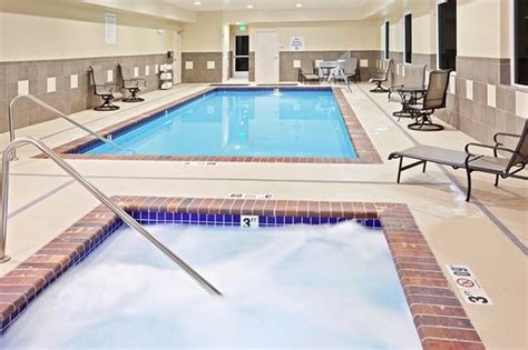 HOLIDAY INN EXPRESS SUITES CHEHALIS - CENTRALIA $118 ($̶1̶2̶8̶) - Updated 2018 Prices & Hotel ...