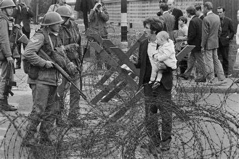 The Troubles in 15 photos that documented history…