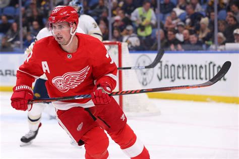 Dylan Larkin leads way as Red Wings stop nine-game skid - mlive.com