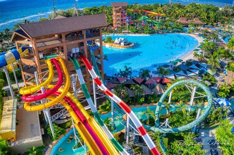 PHOTOS: World-Class Seven Seas Waterpark in the Philippines