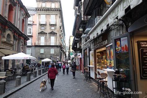 Spaccanapoli street, Naples - which is not on the maps