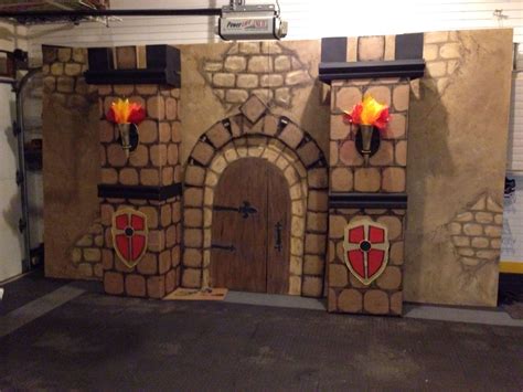 VBS Kingdom Rock decoration -Castle backdrop | Castillos infantiles, Decoraciones medievales ...