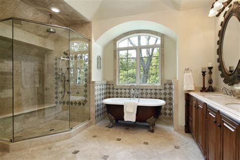 33 Relaxing Clawfoot Bathroom Tub Ideas (Photos)