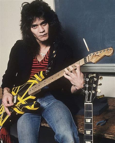 30 Fascinating Photos of a Young Eddie Van Halen Posing With His ...