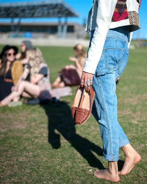 Wear our leather huaraches anywhere this summer. Chic and breathable, these sandals are trendy ...