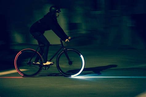 RevoLights Skyline - Bicycle Lighting System | The Green Head