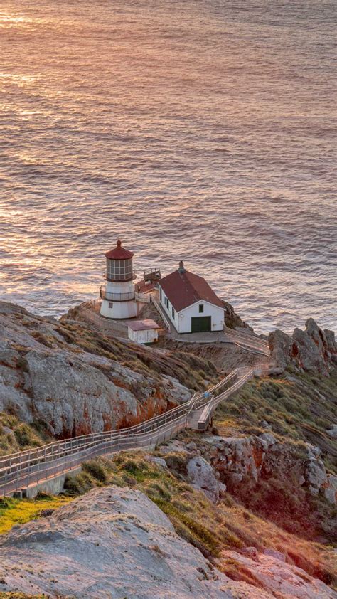 21 Pretty Lighthouses In California You Should Visit At Least Once