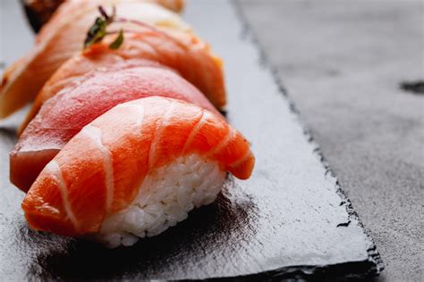 Nigiri Sushi: What is Nigiri and How to Eat It - Restaurant Clicks