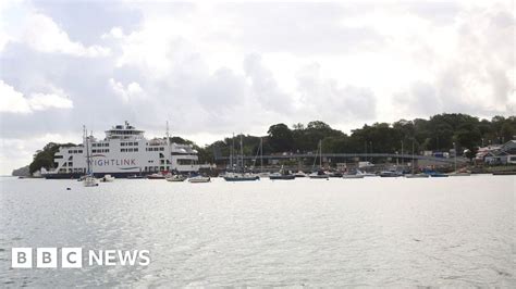 Wightlink Portsmouth-Fishbourne ferry terminal plans submitted - BBC News