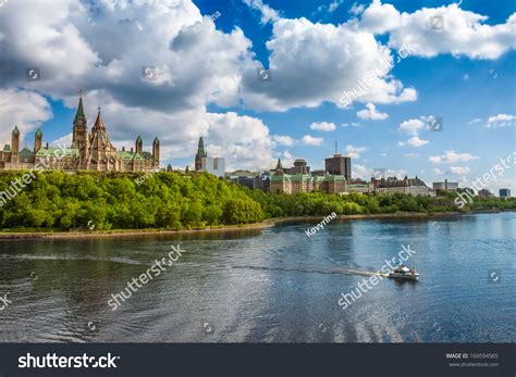 2,982 Ottawa Skyline Stock Photos, Images & Photography | Shutterstock