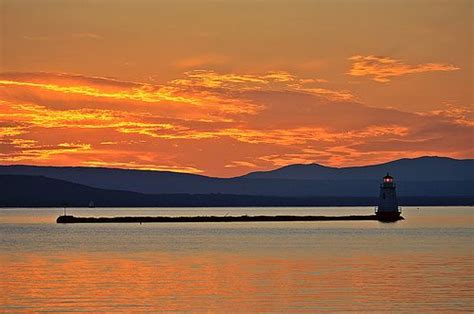 Lighthouse Sunset | Lighthouses usa, Sunset, Lake champlain