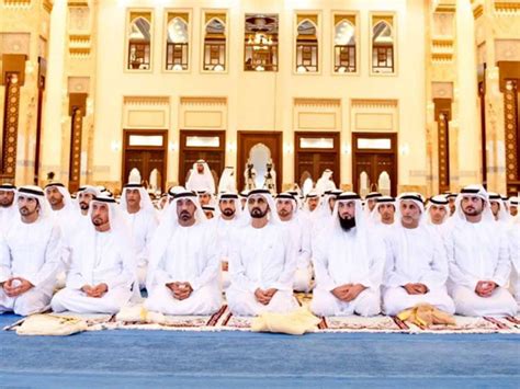 Shaikh Mohammad performs Eid prayers in Dubai