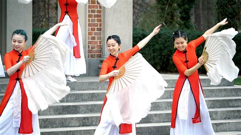 Traditional Chinese dance in Chapel Hill | UNC-Chapel Hill