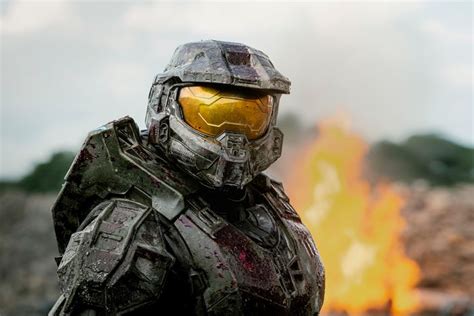 Let’s Talk About the Master Chief’s Helmet Reveal in ‘Halo’