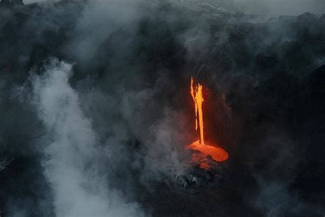 Lava Flow From Kilauea Volcano Eruption On Hawaii Island Vector, Light ...