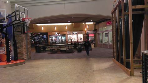 Jordan Creek Town Center - West Des Moines, Iowa - A Look … | Flickr