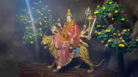 Shardiya Navratri 2023 Devi Chandragahanta Aarti lyrics Mantra Chalisa