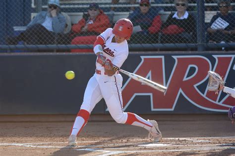 Arizona softball beats Northwestern, 4-1, to open 2018 season - Arizona Desert Swarm