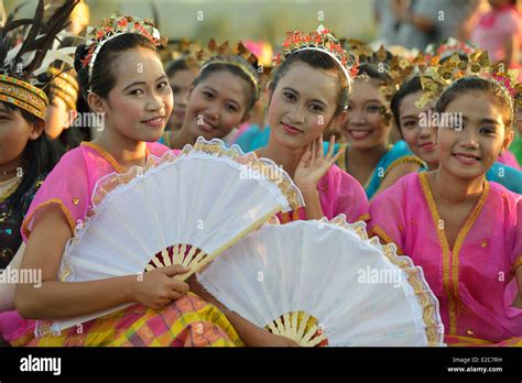 Indonesia, Sumbawa, Sumbawa Besar, festival with folk dances of the ...