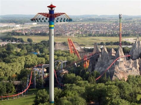 Canada's Wonderland shuts down Windseeker