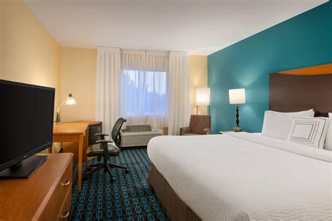 Houston Marriott North | Fairfield Inn & Suites Houston I-45 North