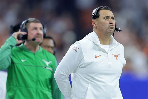 Texas Coach Steve Sarkisian Announces He's Getting Divorced - The Spun