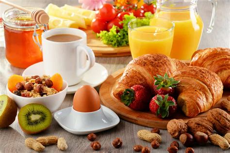 How To Set A Table For Breakfast - Foods Guy