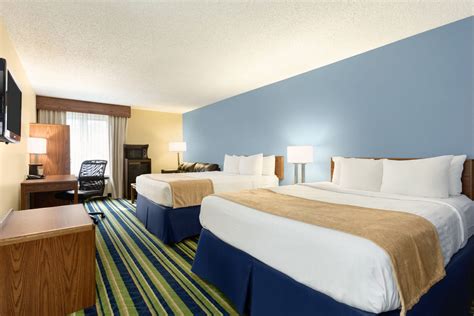 Days Inn by Wyndham Fargo | Fargo, ND Hotels