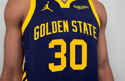 Golden State Warriors Unveil New “Statement” Uniform for 2022-23 – SportsLogos.Net News