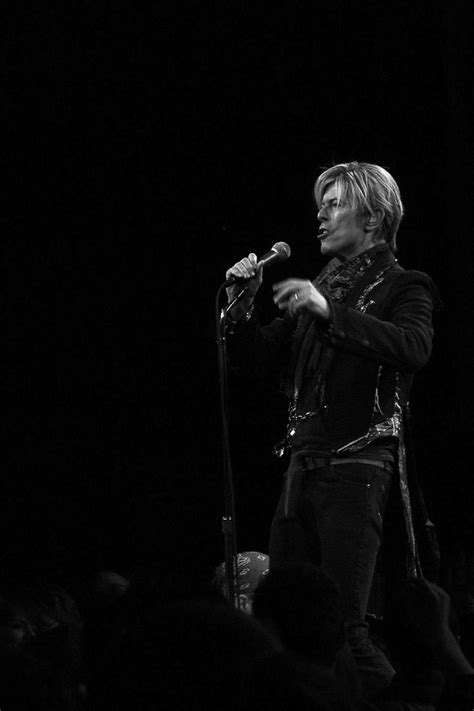 In Memoriam: David Bowie’s “Reality” Tour at Rosemont Theatre - Chicago Concert Reviews