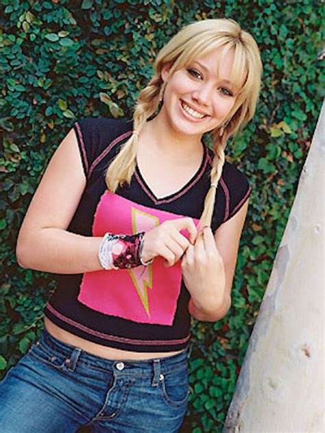 These 15 Outdated Lizzie McGuire Outfits Will Make You All Sorts Of '00s Nostalgic — PHOTOS