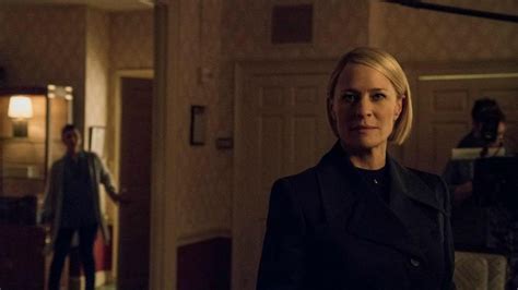 Claire Underwood in House of Cards' final season: See new photos - CNET