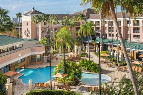 15 Best Orlando Hotels With Free Shuttles To Disney - Disney Trippers