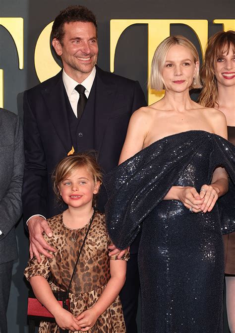 Bradley Cooper and Daughter Lea De Seine Hold Hands at His ‘Maestro’ Premiere: Cute Photos – US ...