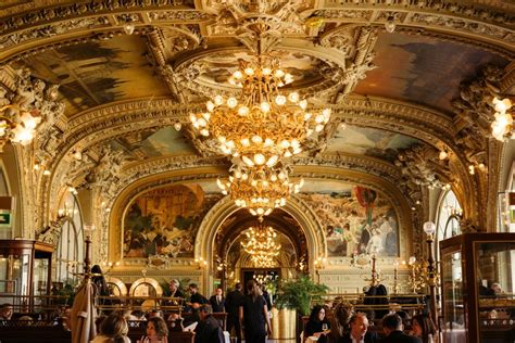 Ten historical Paris restaurants to tell your friends about - The Earful Tower