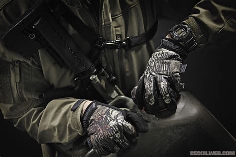 Shooting Glove Buyer's Guide - Paw Protection - Recoil