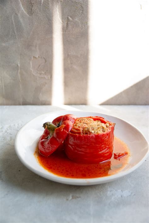 Beef and rice stuffed capsicums/peppers - Daen's Kitchen