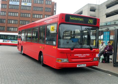 London Bus Routes | Route 290: Staines - Twickenham