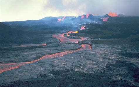 Eruzione effusiva - Effusive eruption - abcdef.wiki